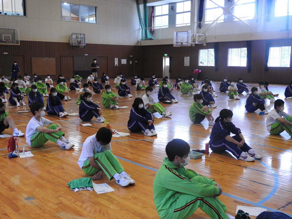 足利市立第一中学校 5/22(土)土曜授業(新体力テスト)の様子 足利市立第一中学校 5/22(土)土曜授業(新体力テスト)の様子