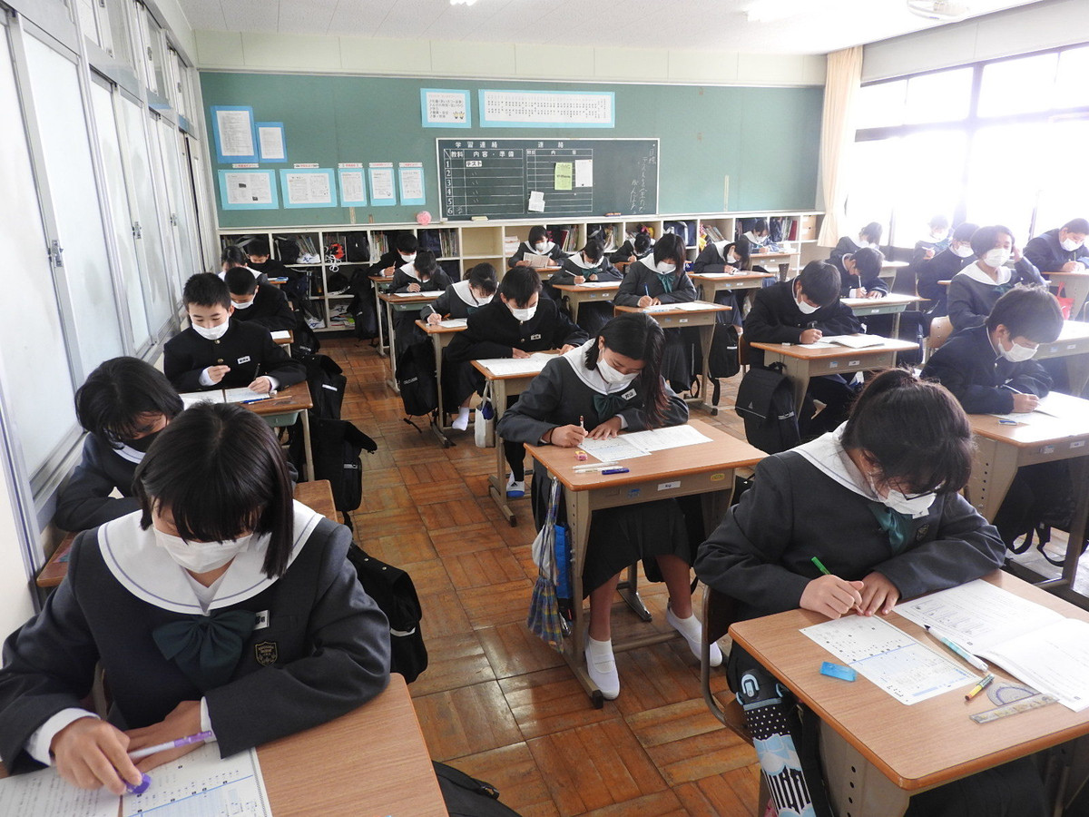 足利市立第一中学校 4/19(火)テストバッテリー・とちぎっ子・全国学テの様子 足利市立第一中学校 4/19(火)テストバッテリー・とちぎっ子・全国学テの様子